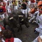 5c8b3d0a360000ba1a6cc7d7