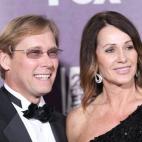 Bart Conner, izquierda, y Nadia Comaneci llegan a la gala de los Globos de Oro el 11 de enero de 2015, en Beverly Hills