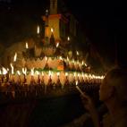 El incre&iacute;ble Festival de la Luz es otra de las festividades orientales que toma por protagonista el fuego. En ella la poblaci&oacute;n local se viste con sus preciosos trajes regionales para llenar las calles de luces hecha...