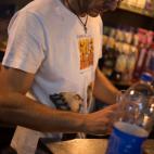 Los camareros lucieron camisetas de la pel&iacute;cula Gru 3.