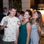 Jos&eacute; Luis Moro, director general creativo de Ping&uuml;ino y Torreblanca, con dos miembros de su equipo.