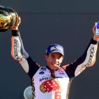 5c8ac792240000f7054c709e