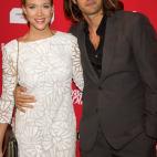 5c8ae10c360000c81a6c39bf