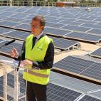Feijóo, en una fábrica de instalaciones fotovoltaicas zaragozana, durante un discurso en el que defendió la energía nuclear.