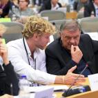 Francesco Giorgi era el asesor parlamentario actual de Andrea Cozzolino, eurodiputado italiano. Antes lo hab&iacute;a sido de Pier Antonio Panzeri, a quien se&ntilde;ala ahora como cabecilla de la trama -a la derecha de la foto-. Con &eacut...