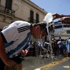 La temperatura, superior a los 30 grados, es otra de las protagonistas de la fiesta