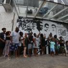 El brasile&ntilde;o Edson Arantes do Nascimento 'Pel&eacute;', considerado por muchos el mejor futbolista de todos los tiempos, muri&oacute; este jueves a los 82 a&ntilde;os, debido a las complicaciones del c&aacute;ncer que padec&iacute;a.