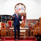 5ee8bf37250000fa2ceb36cb