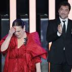 El auditorio, en pie ante la veterana actriz, que recogió emocionadísima el Goya a Mejor Actriz de Reparto por su papelazo en Las Brujas de Zugarramurdi, de manos de Javier Bardem. A sus 74 años, había estado nominada cinco veces como mejor...