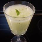 Su preparación no lleva más de diez minutos y servida muy fría hará las delicias de tus invitados. Consulta la receta en CookPad.