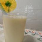 Tres ingredientes y cinco minutos es todo lo que requiere, así que no hay excusa para no preparar esta merienda tan fresquita. Éstos son los pasos que hay que seguir.