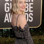 Margot Robbie en la alfombra roja de los Globos de Oro.
