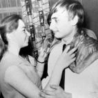 Putin baila con su compañera de clase Elena en una fiesta en San Petersburgo en 1970.