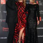 5c8b80b3240000f404a4e26e