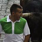 5c8a5521250000e203c8e9eb