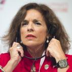 No hay dos sin tres. Ana Botella también le ha rezado a San Isidro y en mayo de 2012 pidió "trabajo para todos los españoles" y que Dios "ilumine" a los que tienen responsabilidad de Gobierno "porque los tiempos que corren son difíciles".