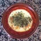 O, dicho de otra manera, ¡dip con sabor a pizza! Es delicioso con nachos o con pan. Eso sí, hay que darse prisa y comérselo recién hecho, antes de que se endurezca. Tienes la receta aquí.