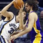 5c8a4b73240000f404a2e552