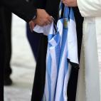 5c8b2131230000d504242f6f