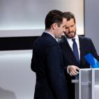 5dc0b53b210000c54fad4d59