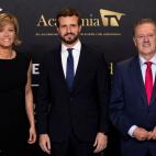 5dc0b536210000c54fad4d58