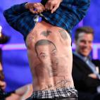 5c8a439e250000e203c8cf52