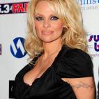 5c8a43a0360000c81a6b3e78