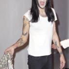 5c8a43a1360000ba1a6b3e81