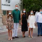 Top lencero y falda de Po&egrave;te: 39,90 + 59,90 euros.