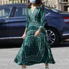 Vestido de Sandro: 355 euros.