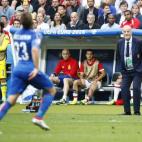 5c8a810b20000043046f3a27