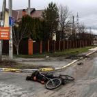 Cad&aacute;veres de civiles ucranianos, algunos maniatados, en Bucha, a las afueras de Kiev