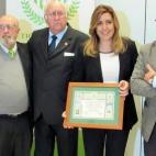 Es una auténtica forofa del Betis. Su abuelo y su padre la llevaban de pequeña al Benito Villamarín.