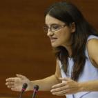 La candidata de Compromís es socia del Valencia. "En mi casa se hablaba de fútbol y política", confiesa.