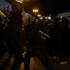 Carga de la policía contra la primera línea de la protesta en Madrid