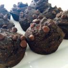 Todo el mundo que no se permite comer un exceso de calor&iacute;as con un &uacute;nico plato agradecer&aacute; encontrar esta receta. Muffins veganos de centeno y algarroba: una opci&oacute;n saludable de este dulce.