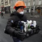 5c8b18e93b000054066cf544