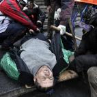 5c8b18ee360000c81a6c7395