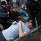 5c8b18f5240000f7054cd674