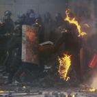 5c8b18f7230000dd04241871