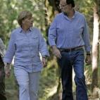 5c8a4d76260000e804fe2ce1