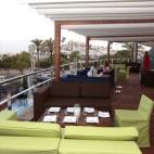 Cipriani posee un emporio que va desde Nueva York hasta Ibiza, desde Miami a Estambul, desde hoteles y salas de fiesta hasta una marca de pasta italiana. Este veneciano, corredor de carreras de coches, llegó el año pasado a la isla para hacers...