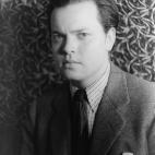 El 30 de octubre de 1938, Orson Welles emitió en la radio una adaptación del libro de ciencia ficción La Guerra de Los Mundos. Quienes no escucharon la introducción, en la que se avisaba de ello, pensaron que la tierra se encontraba bajo una...