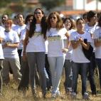 Varias personas, durante la protesta.