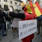 5c8b687d230000dd0424a8aa