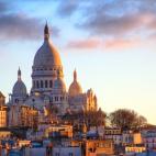 Por supuesto, el clásico no podía faltar entre las ciudades más románticas de Europa, y es que la afamada “ciudad del amor” atrae a miles de parejas cada año. París, con sus bulevares y parques, con sus tiendas y cafés y, cómo no, co...