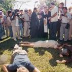 Casi veinte años después del asesinato de seis jesuitas, entre ellos Ignacio Ellacuría, y dos de sus empleadas en El Salvador en 1989, el juez Eloy Velasco admitió una querella contra catorce miembros del Ejército salvadoreño presuntamente...