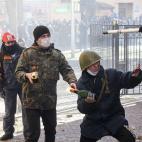 5c8b7417360000a61b6d1f27