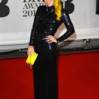 5c8b76e1200000430470d4b3