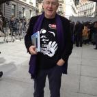 Con una camiseta en favor del sector de la minería.